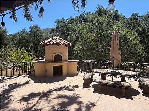 3rd image of 736 Crater Oak Dr