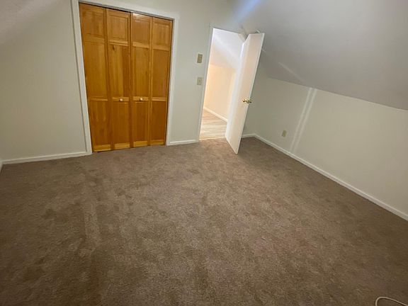 5th image of 317 Morse St
