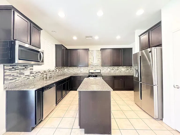 6625 Autumn Breeze St — Photo 7