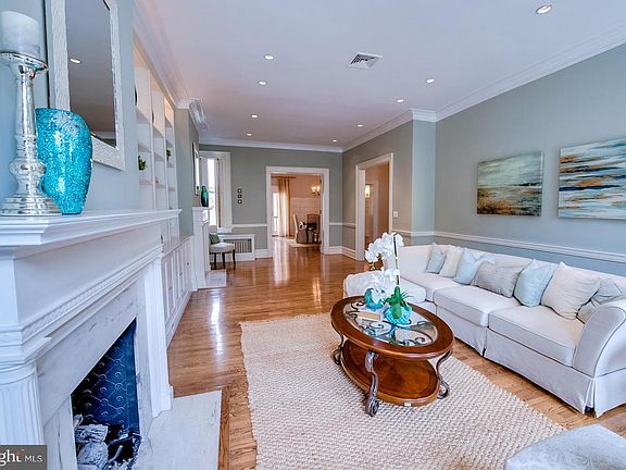 Double living room