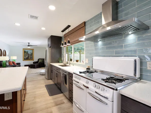 4531 W LAUREL Lane, Glendale, AZ 85304