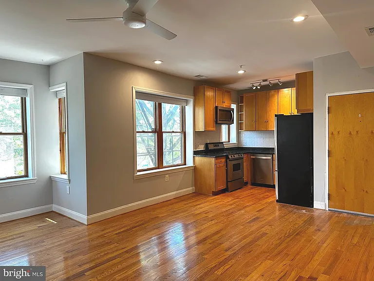 1101 Fairmont St NW #7 — Photo 5