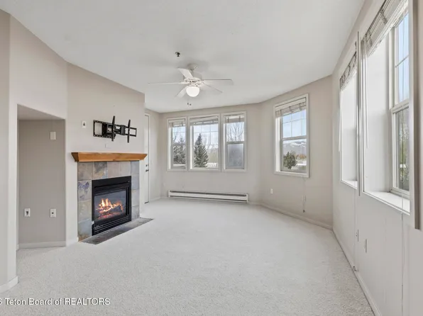 1325 S Highway 89 APT 219, Jackson, WY 83001
