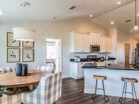 Savannah Dining and Kitchen