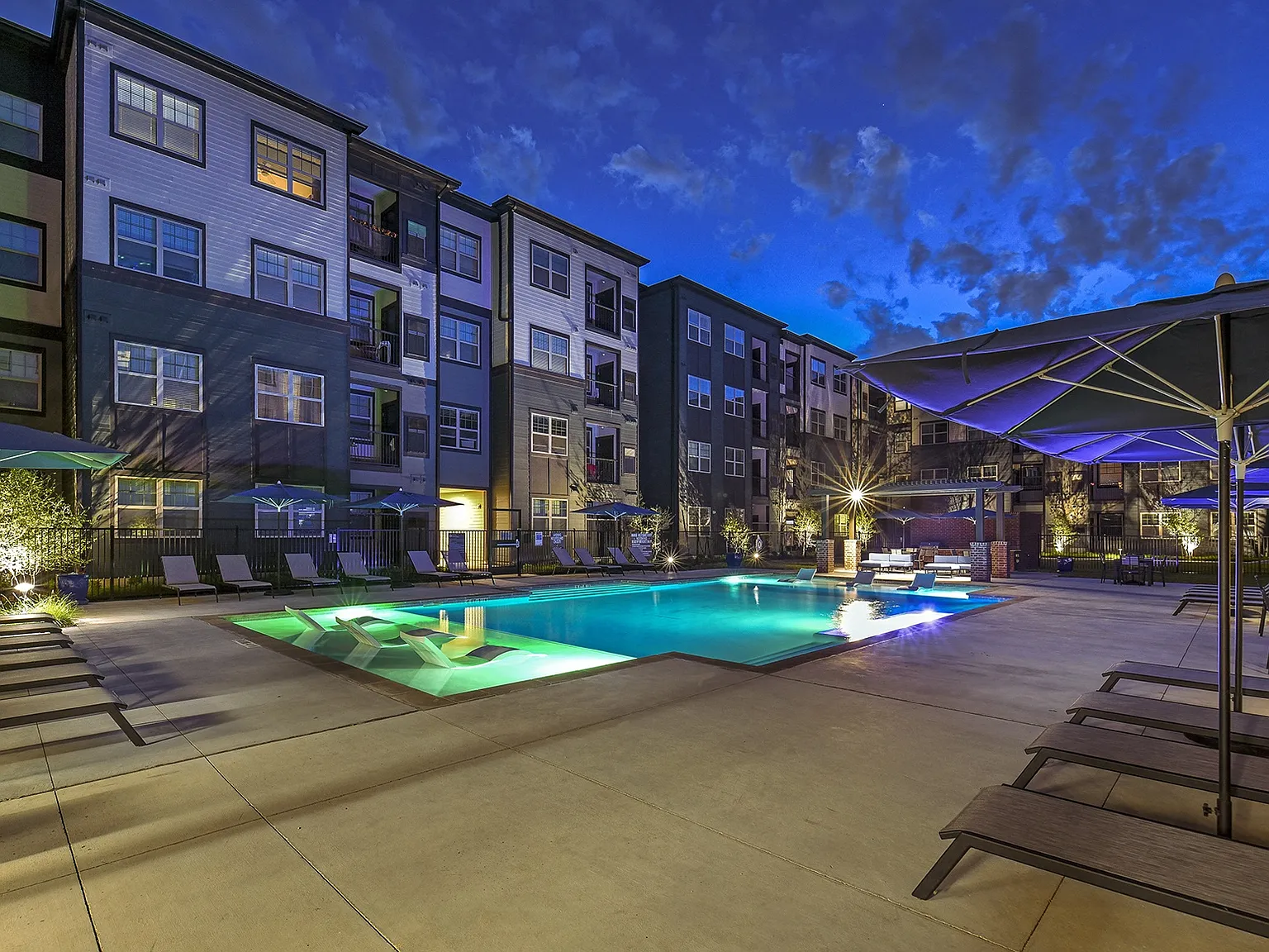 Residences at Decker — Photo 3