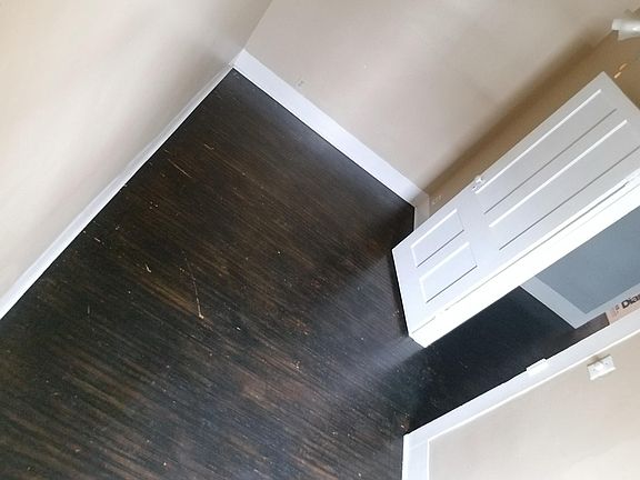 4th image of 434 Old Falls Blvd