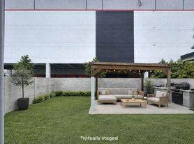 3529 NW 34th St, Miami, FL