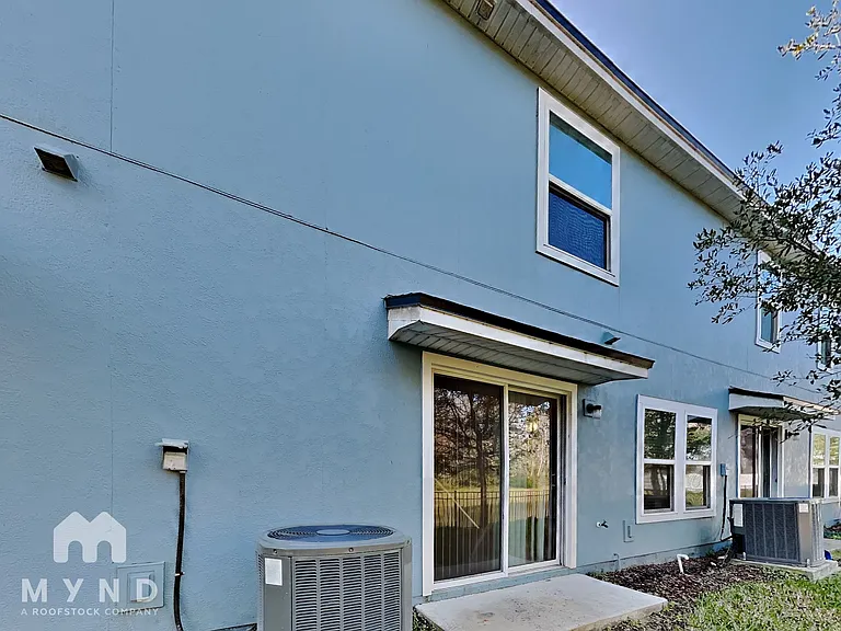 785 Henley Ct — Photo 16