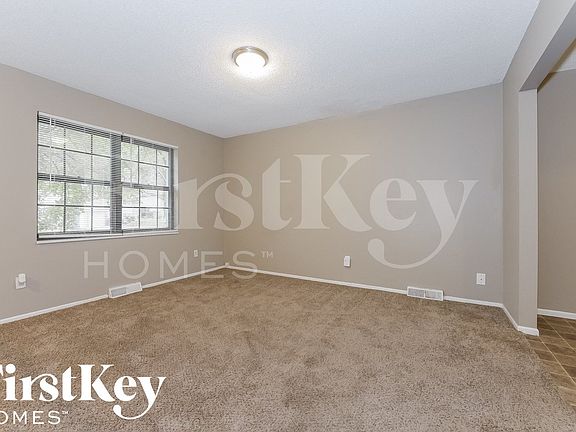 4th image of 2318 NW Chatham Pl
