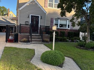 1043 Elmont Rd Floor 2, Valley Stream, NY 11580