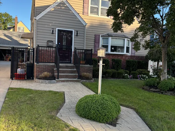 1043 Elmont Rd Floor 2, Valley Stream, NY 11580