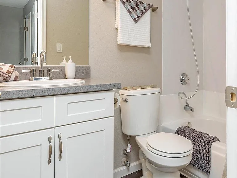La Veta Grand Apartments — Photo 56