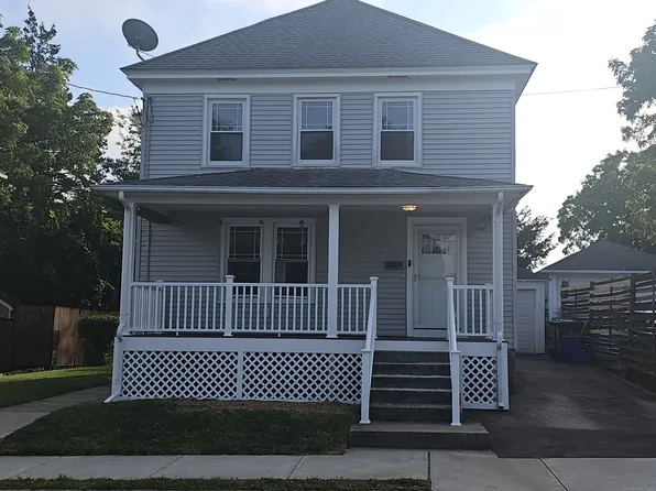 32 South Ledyard Street, New London, CT 06320