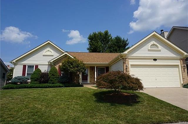 Front elevation of this charming open floor plan ranch home!