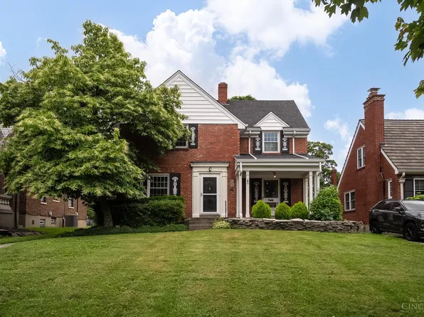 3827 Drakewood Dr, Cincinnati, OH 45209