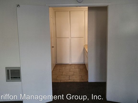 4th image of 233 N Inez St APT 2