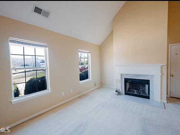 5th image of 6125 Forest Knoll Dr