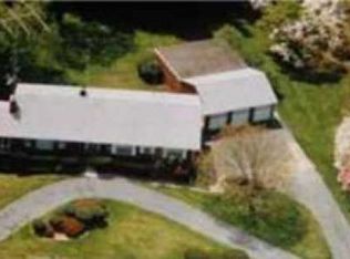 7510 Persimmon Tree Ln, Bethesda, MD 20817