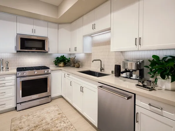 Villas Fashion Island