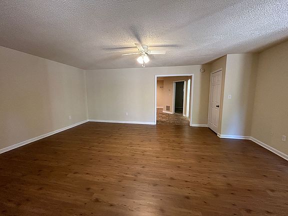 3rd image of 1804 Cedar Shoals Dr #A02e02540