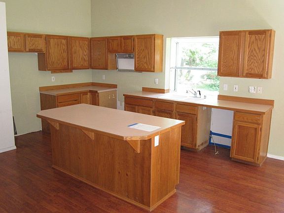 4th image of 9043 Gemstone Ln SE