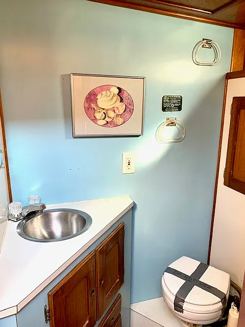1 bed, 300 sqft, $1,800 — Photo 2