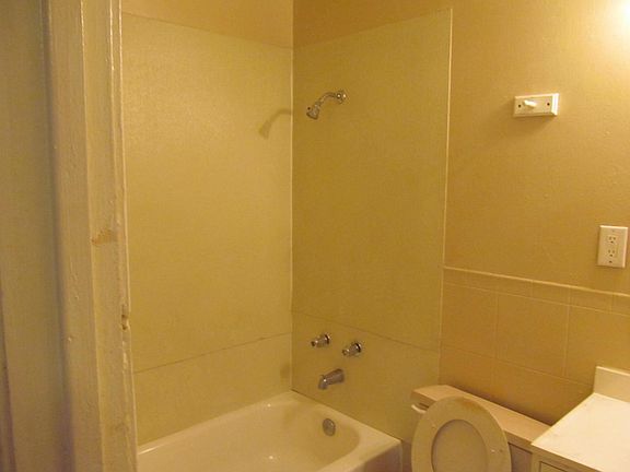 4th image of 6406 Quilen Blvd