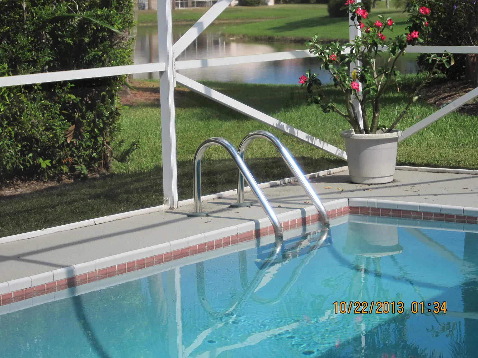 3 bed, 2.0 bath, 2342 sqft, $6,000 — Photo 2