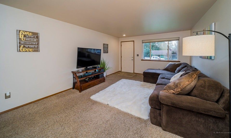 1st image of 3407 230th Dr NE