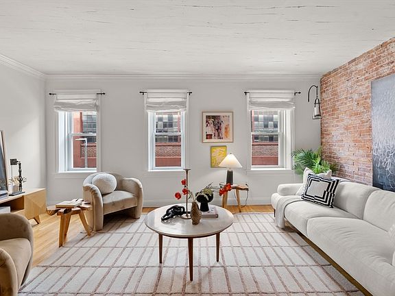 3rd image of 156 Prince St APT 11