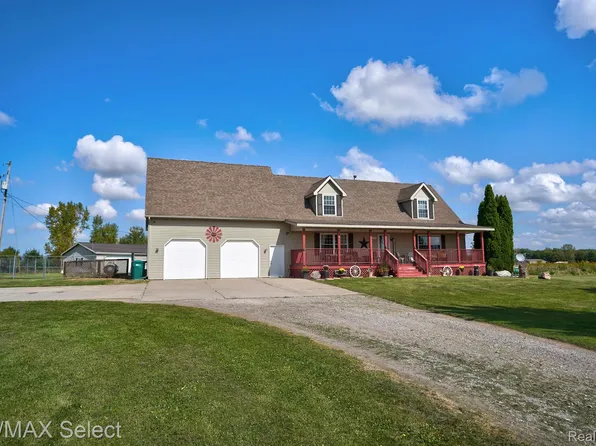 10120 Ray Rd, Gaines, MI 48436