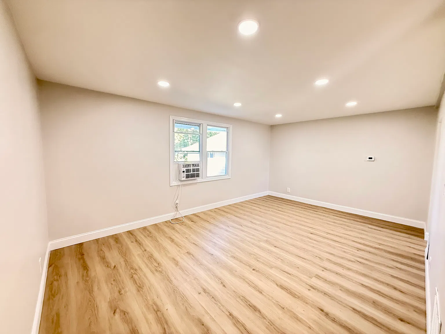 2 bed, $3,000 — Photo 4