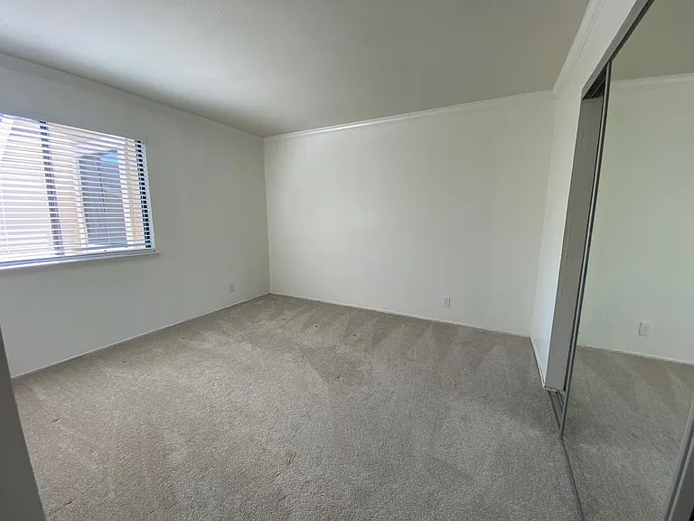 1057 Mazzone Dr — Photo 6