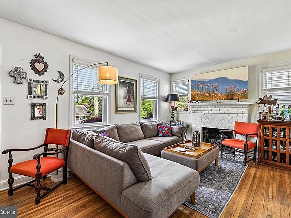5th image of 10419 Huntley Ave