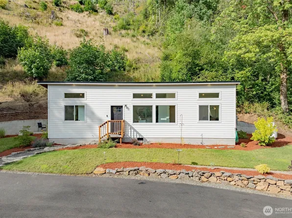 38118 NE Sunset Falls Drive, Yacolt, WA 98675