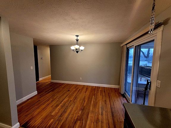 5th image of 17714 Naomi Ave