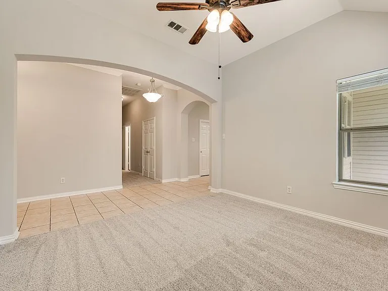 7600 Shasta Dr — Photo 16