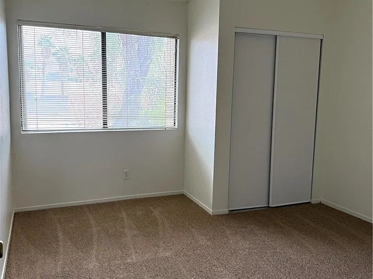 930 N Sloan Ln #203 — Photo 15