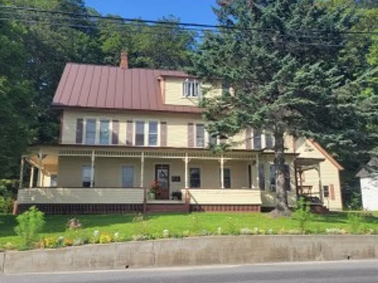 4 Central St — Photo 17