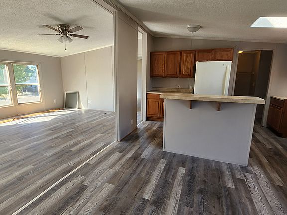 4th image of 9456 River Oak Dr