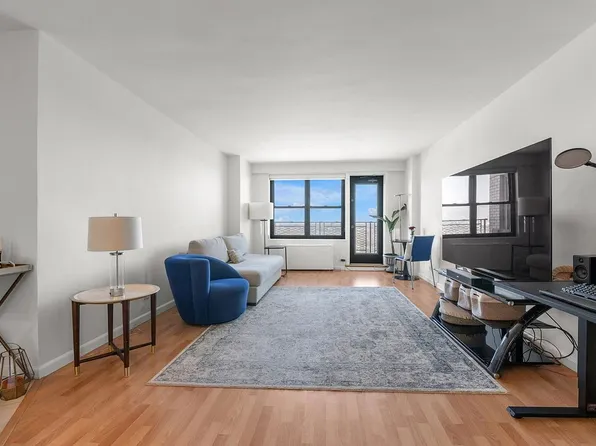 125-10 Queens Blvd #2606, Kew Gardens, NY 11415