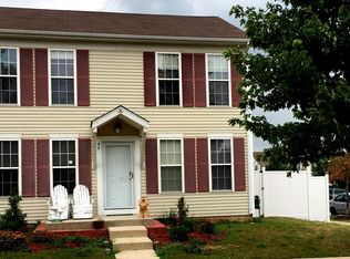 40 Harmony Ln, Romeoville, IL 60446