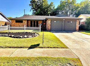 1307 Twin Falls Rd, Houston, TX 77088