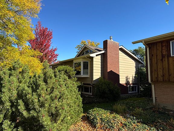 2nd image of 1270 Chambers Dr