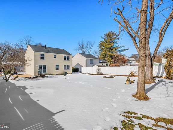 2nd image of 785 Macsherry Dr