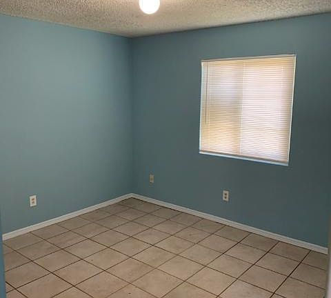 3rd image of 1357 W Stoneridge Ct APT 5