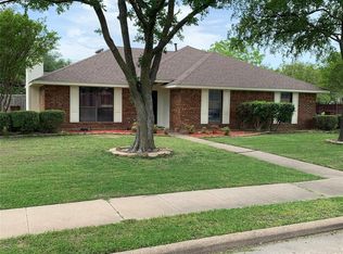 6607 Parkridge Dr, Sachse, TX 75048