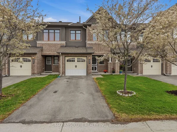 696 Trigoria Cres, Ottawa, ON K4A 1A8