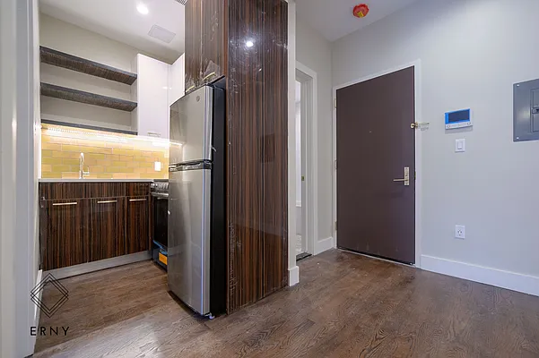 Rented by ERNY LLC | media 2