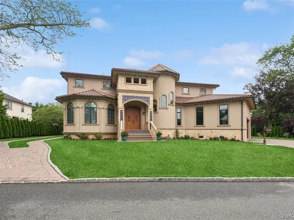 1190 Harbor Road, Hewlett Harbor, NY 11557